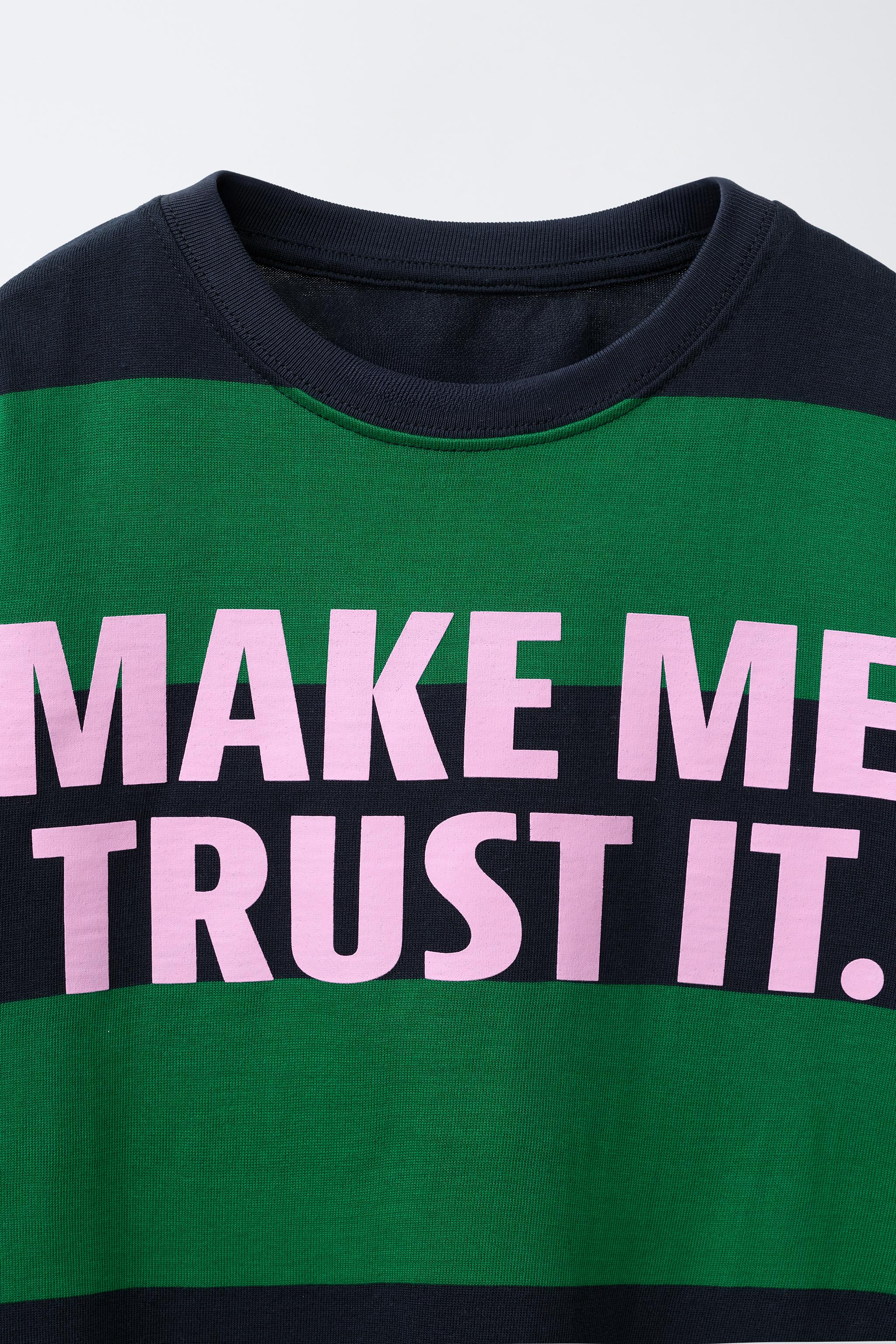 HEAVYWEIGHT STRIPED TEXT T-SHIRT